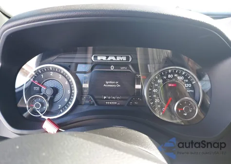 2022 Ram 1500 Big Horn 4X4 5'7 Box from USA, damaged, VIN 1C6SRFFT7NN369703